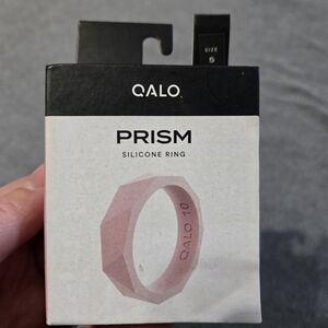 Qalo Prism Silicone Ring Blush Pink Womens Size 5 Athletic Wedding Band Gym